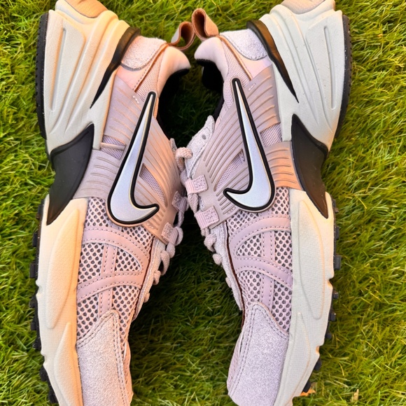 Nike V2K Run - Picture 3 of 8